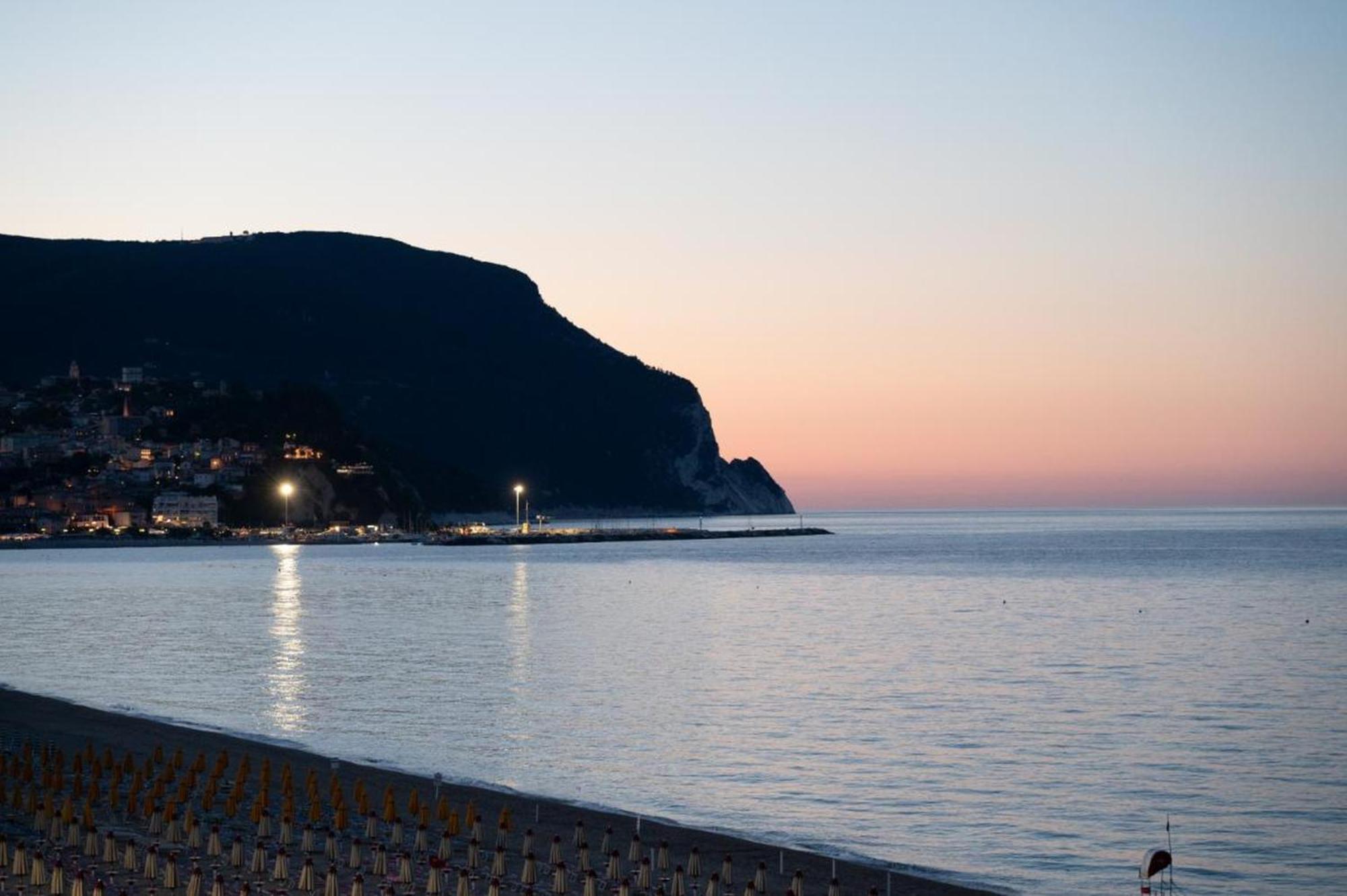 Hotel Marcelli Numana Εξωτερικό φωτογραφία